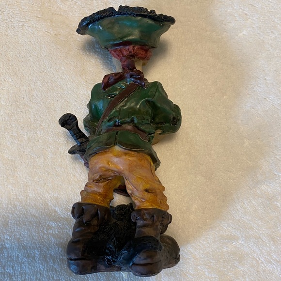 Pirate Skeleton Figure - Picture 7 of 11